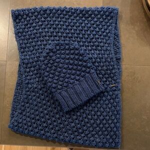 Lole Blue Knit Scarf and Hat Set